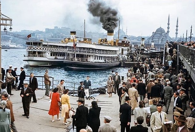 12. Tabii eskinin kıyafet ve moda tarzını da özlemedik desek koca bir yalan olur.