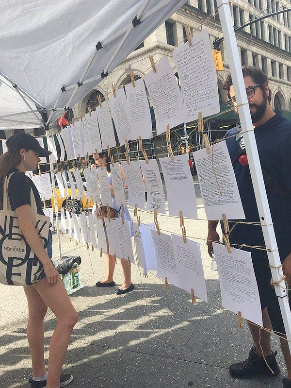 27. New York City'de bir çadır kurup, insanlara hikaye yazmaları için boş kağıt veren adam. Sonuçlar gerçekten harika!