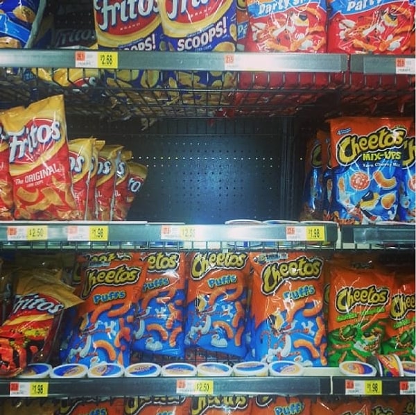 6. Тот момент, когда тебе захотелось определенный вид чипсов, и именно их, черт возьми, разобрали!