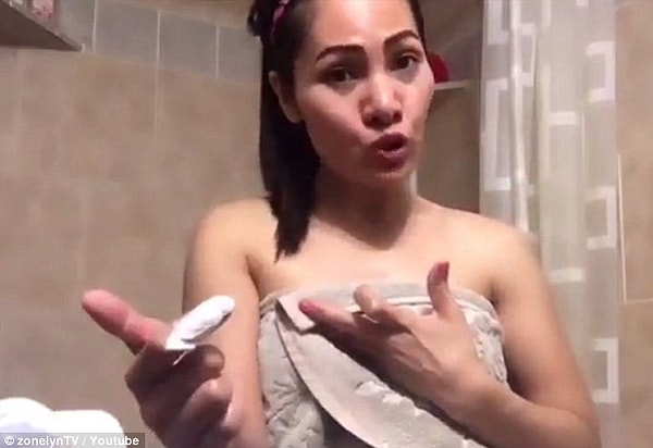 6. Другие же блогеры утверждают, что если смешать зубную пасту с вазелином, а затем намазать смесь на грудь и оставить на ночь, то за 30 дней можно увеличить бюст чуть ли не на размер!