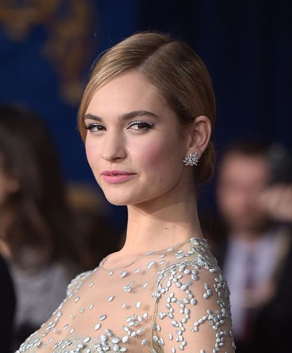 9. Лили Джеймс