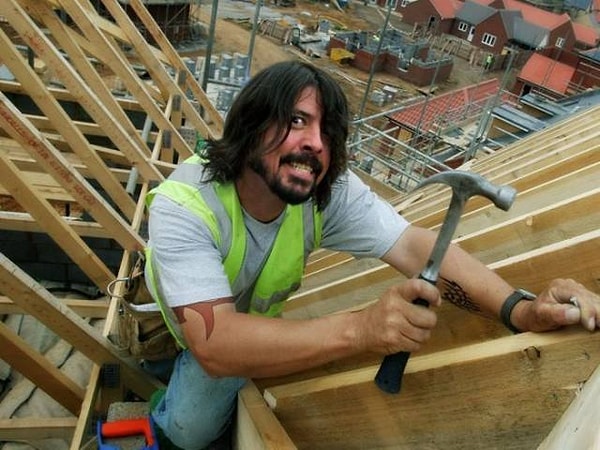 15. Ну а Дэйв Грол — разнорабочий на стройке