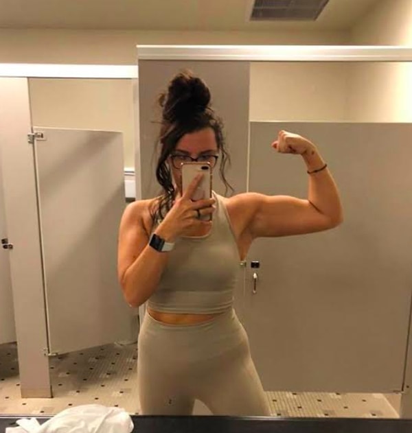 4. Фелиция также начала тренироваться. Сперва это были прогулки с сыном, а потом она стала ходить и в зал.