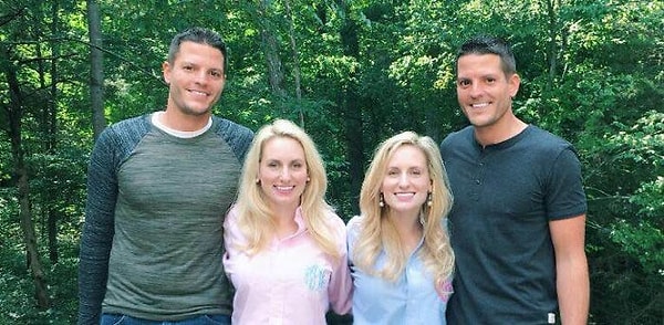 4. Одна из сестер, Бриана, вспоминает: "Я помню, как мы все вместе болтали в последний день фестиваля. Все происходило будто бы в замедленной съемке".