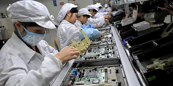 Yıllardır geleneğin bozulduğunu söylemek zor, halen teknoloji devlerinin büyük kısmı Çin'de üretim yapıyor. Ama bunun tek sebebi düşük ücretler değil.