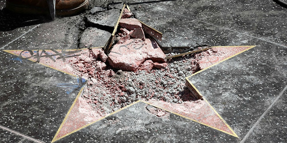 Знаменитости, чьи звезды на "Алее славы" подверглись нападению вандалов