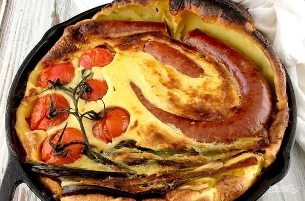 5. С каким соусом обычно подаётся британское блюдо "Жаба в норке"?