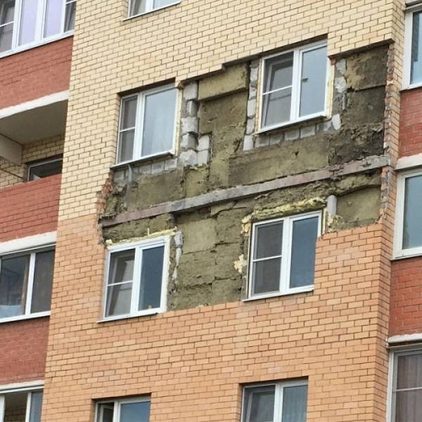 27. Спасибо хоть бушлатом дыры не законопачивают