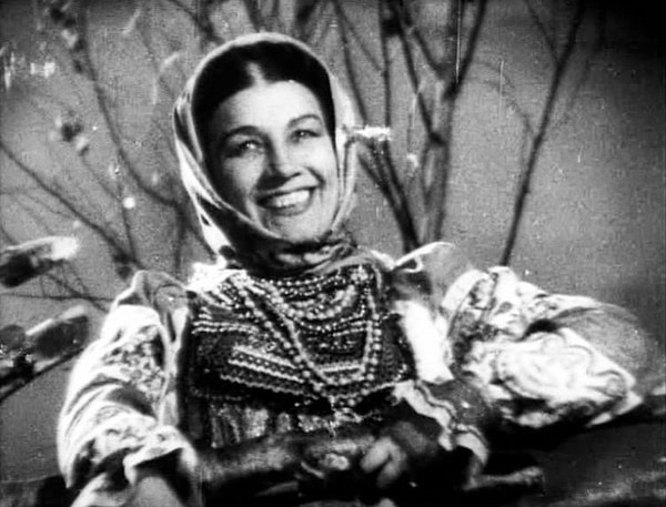 9. А как звали эту народную артистку?