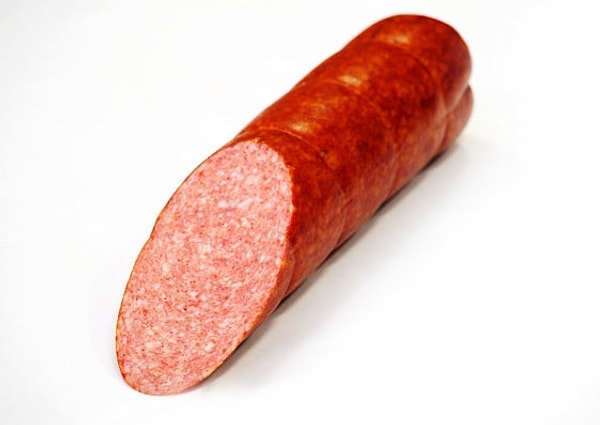 12. И закончим колбасой. Сколько она может храниться в холодильнике?