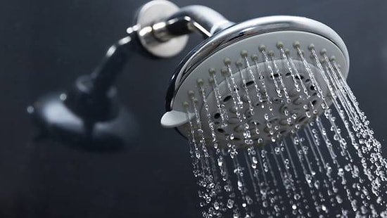 Kamerayı Şampuan Şişesine Gizlemiş: 210 Kadının Duştaki Görüntülerini Kaydeden Adam Tutuklandı