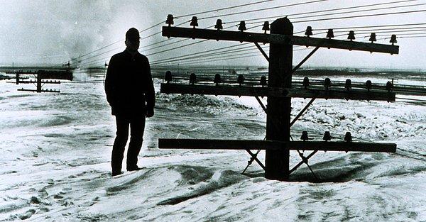 11. Hava felaketlerine devam... 1972’de İran’da öyle şiddetli bir fırtına yaşandı ki, tek bir kişinin dahi kurtulamadığı köyler oldu. Kar 8 metreye kadar yükselmişti.