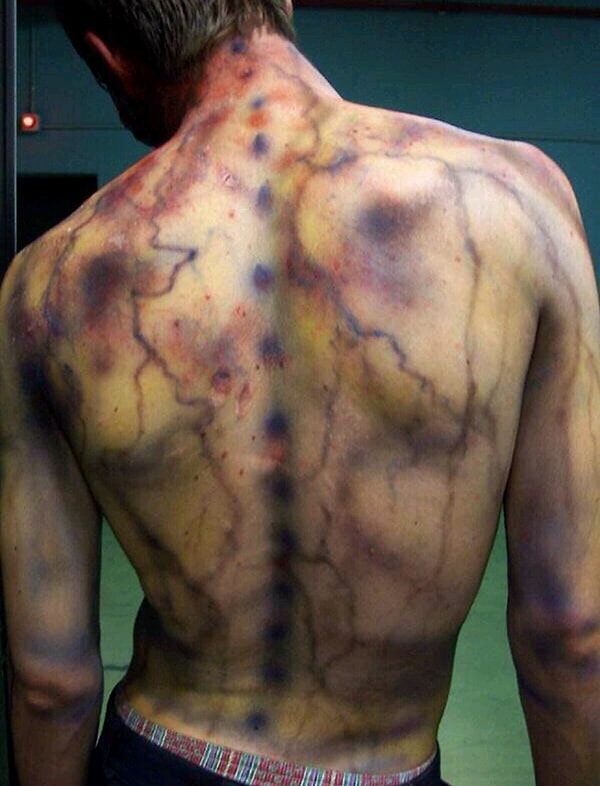 1. Молния может нагревать окружающий воздух до 50 000 градусов по Фаренгейту (27 760 градусов по Цельсию).