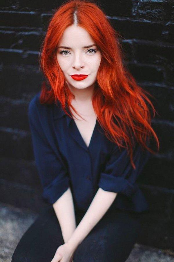 1. Çok değil birkaç sene önce renkli saç denildiğinde akla tek gelen kızıl saç tonlarıydı.