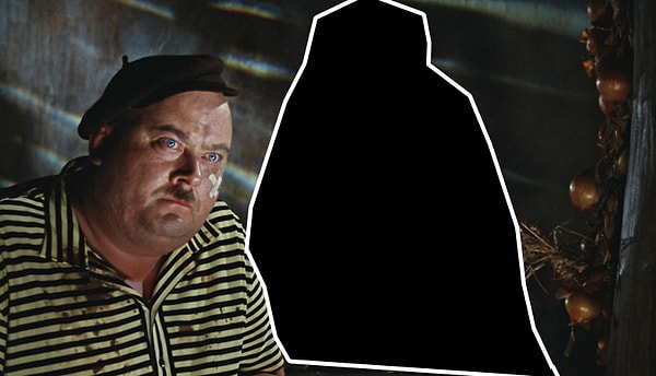 3. Кого вырезали из кадра фильма "Кавказская пленница, или Новые приключения Шурика"?