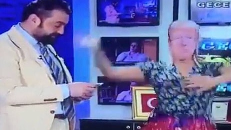 Flash TV Sunucusundan Orantısız Zeka Örneği: Trump Oynatıp Dolar Saçtı