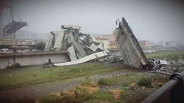 İtalya Ulaştırma Bakanı, "Korkunç bir trajedi" ifadelerini kullandı.