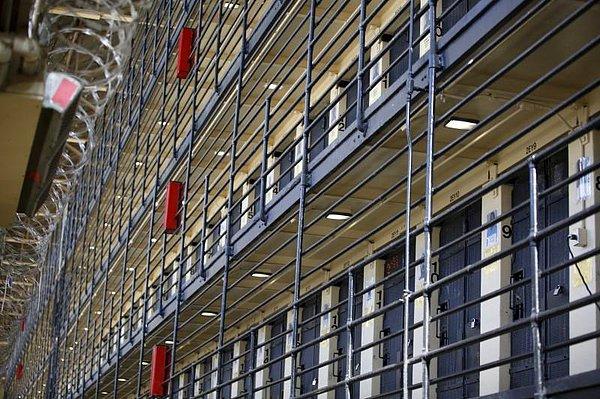Cezaevinin internet sitesindeki bilgilere göre, burası sadece erkek hükümlülerin tutulduğu orta güvenlikli bir cezaevi.