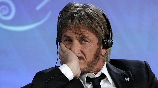 6. Шон Пенн является крайне закрытыv человеком и поэтому чувствует себя в своей тарелке лишь в окружении близких.