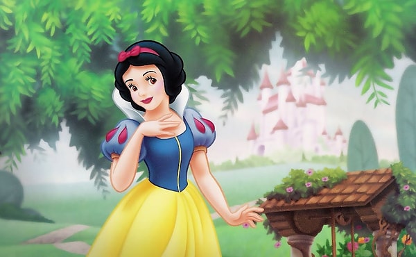 4. Где жила Белоснежка?