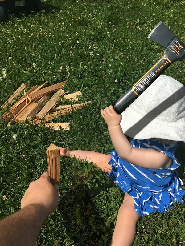 3. Этот папаша готов рискнуть всем ради хорошего кадра!