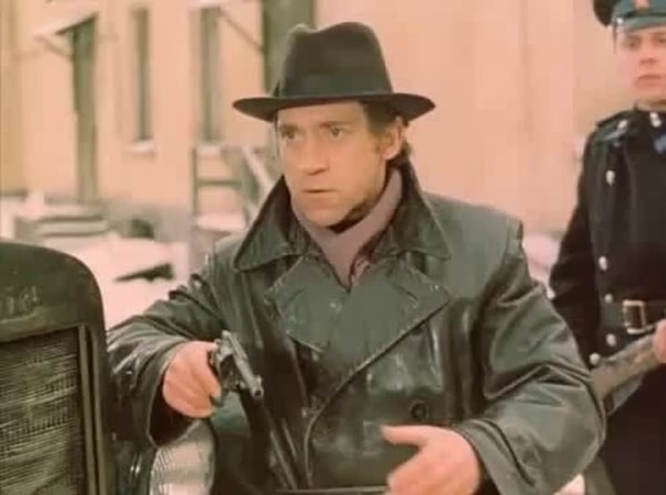 1. Знаете ли возраст Глеба Жеглова из фильма "Место встречи изменить нельзя"?