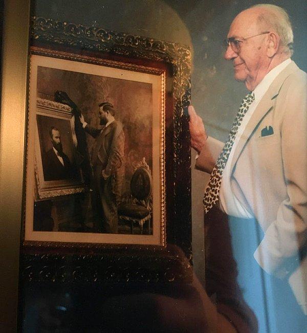 6. "Kız arkadaşımın büyükbabasının, büyükbabasının büyükbabasıyla bir fotoğrafı."