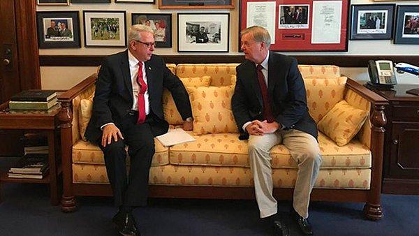 Washington Büyükelçisi Kılıç'tan ABD'li senatör ile görüşme