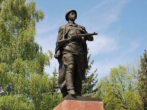 1. Узнали героя?