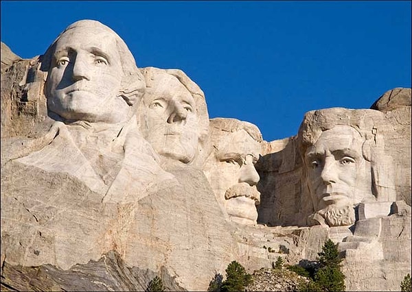 5. Кто эти люди, в честь которых создан величественный монумент?