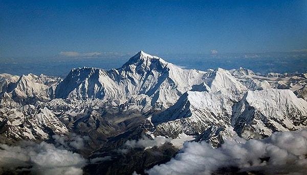 10. Everest'e tırmanan en genç kişi