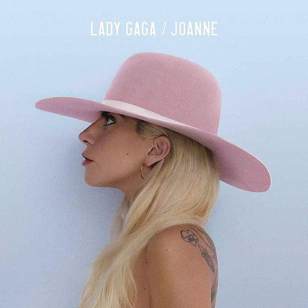 Lady Gaga, 2016 tarihli son albümü "Joanne"den beri müzik dünyasından uzak.