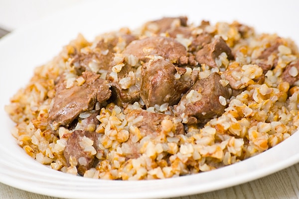 7. Гречка с тушёнкой