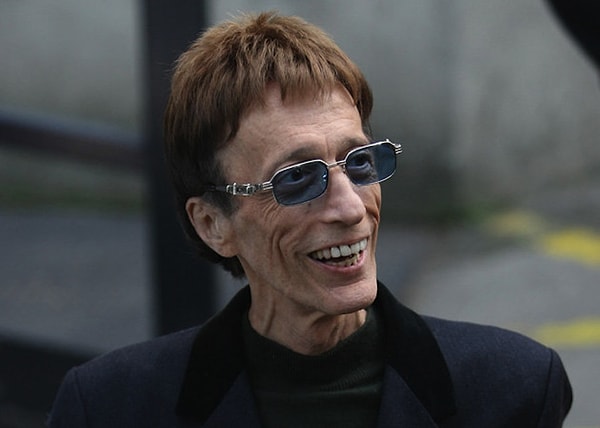 3. Robin Gibb — Don’t Cry Alone