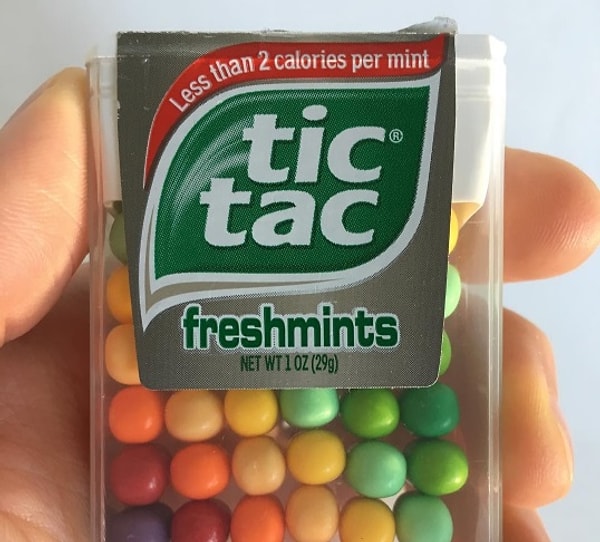 3. Когда Адам был маленьким, он сортировал игрушечные машины по размеру и цветам.