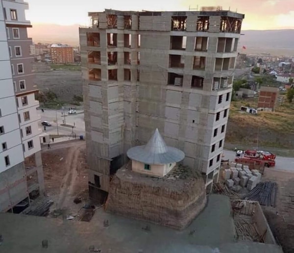 15. Поздно заметили святыню!