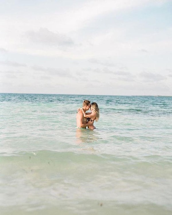 Например, лица в возрасте до 21 года не могут посещать остров.