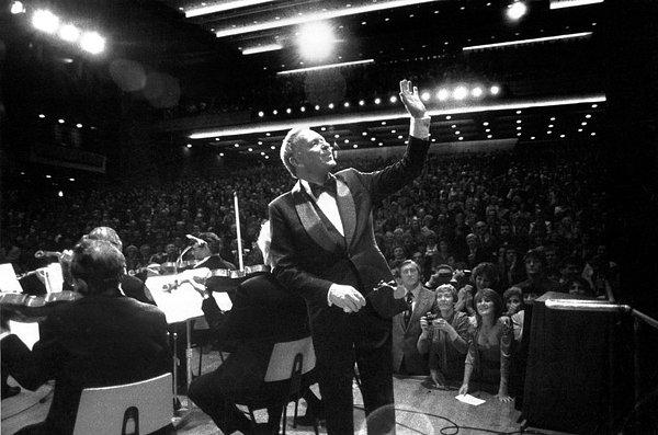 4. Frank Sinatra konserlerinden önce bazı seyirciler mülakata alınır ve 5 dolar karşılığında çığlık atmaları sağlanırmış.