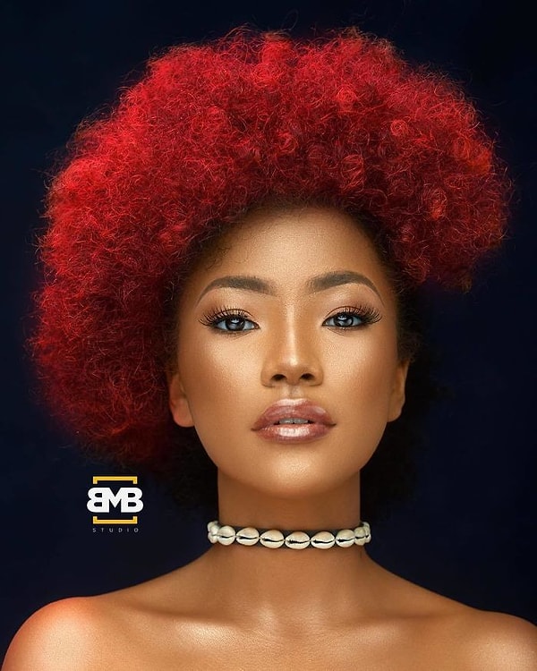 2. Фотографией она заинтересовалась еще в школе.