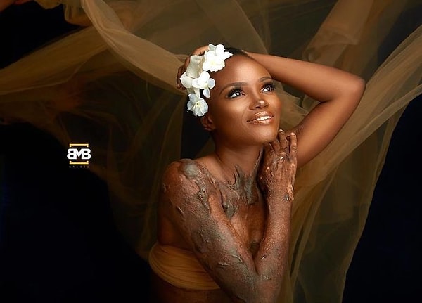 3. Позже она купила свою первую фотокамеру и документировала школьные вечеринки.