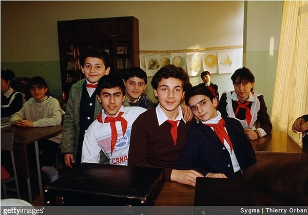 21. Школьники в Ереване (Армения), 1987 год.