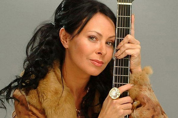 9. И, наконец, узнаете эту девушку?