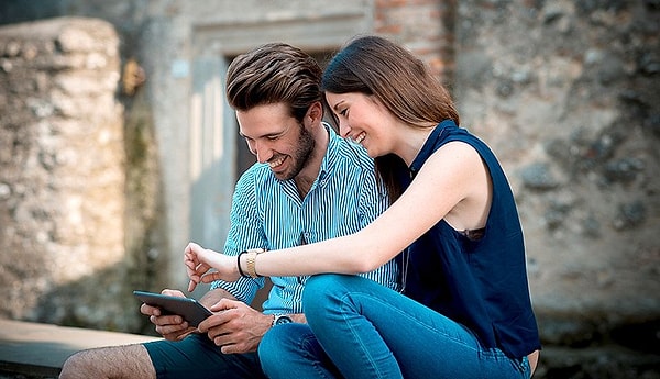 Ваш статус отношений: вы влюблены! Надеемся, у вас все получится 😉