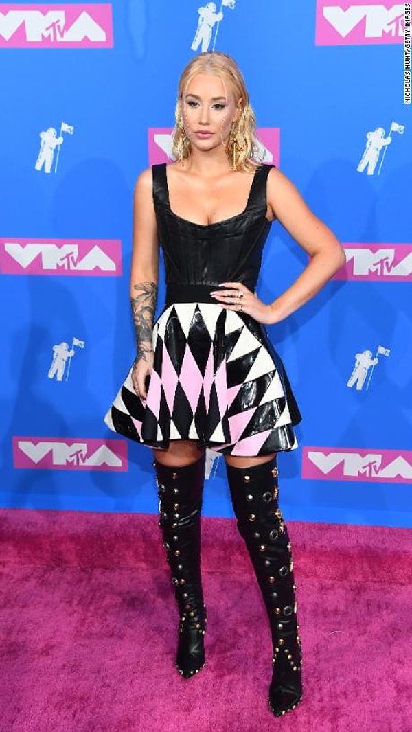 16. Игги Азалия