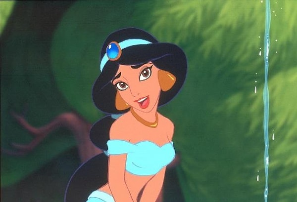 6. Жасмин - первая принцесса, которая вышла замуж за бедного парня