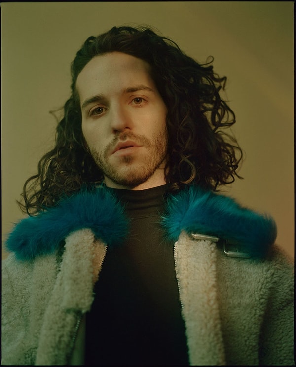 5. Проводил съемку экстраординарный фотограф Эли Рассел Линнетц, 25 лет.