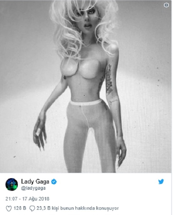 8. Снимки, появившиеся не только в Инстаграм, но и в Twitter, заставили поклонников задуматься об их значении: