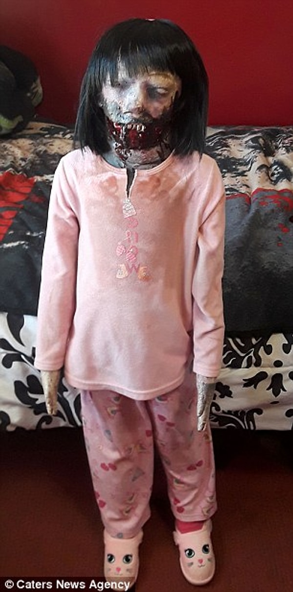 "Весной я сделала татуировку с именем Келли. Потому что оно всегда будет частью моего сердца".