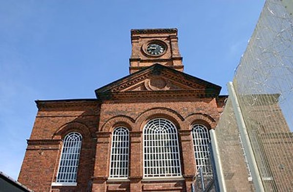 9. Альфред Хиндс