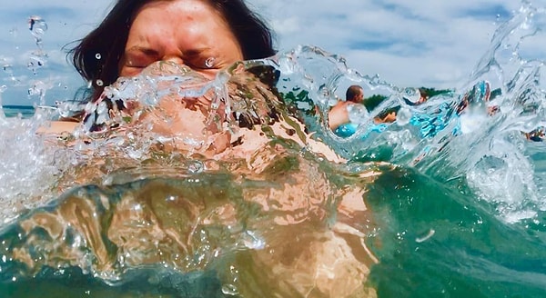 5. Да еще и волны бьют в лицо)))